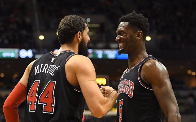 辽宁男篮王哲林末节关键表现（王哲林末节高光表现领衔辽宁男篮）