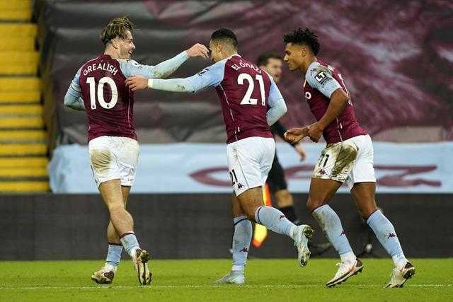 西甲：皇马客场2-2战平比利亚雷亚尔（西甲：皇马客场与比利亚雷亚尔2-2握手言和）