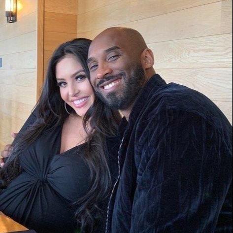 阿莱格里31场米兰和都灵德比取胜19场，仅输5场（阿莱格里31次出战米兰与都灵德比，19胜仅5负）