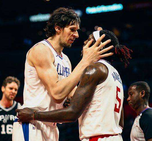 每体：吕迪格疑似受伤，皇马下轮仅剩阿森西奥一名后卫可用（每体：吕迪格恐伤缺，皇马下轮可用后卫只剩阿森西奥）